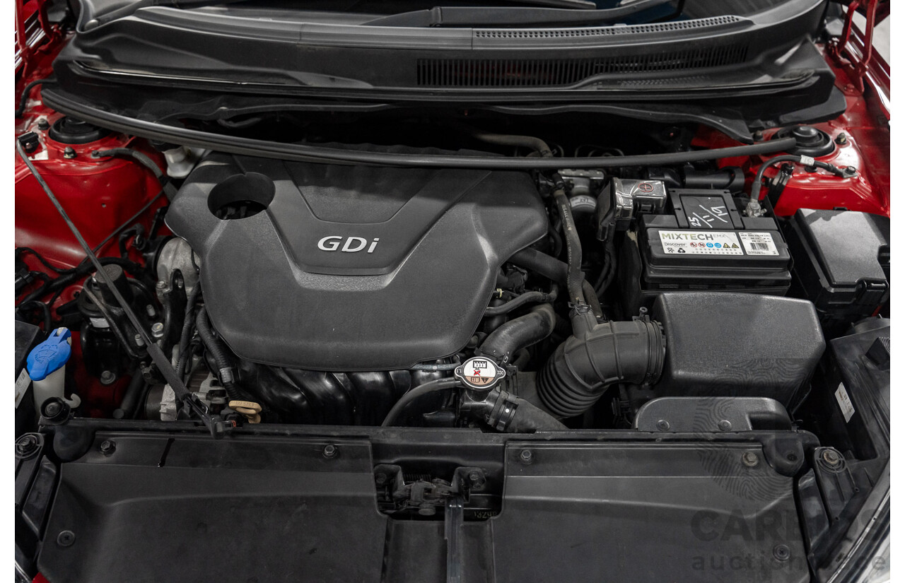 05/2012 Hyundai Veloster + FWD FS 3D Coupe Red 1.6L