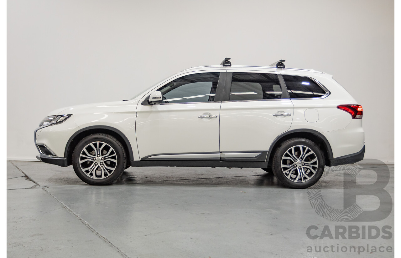 10/2017 Mitsubishi Outlander Exceed 7-seater (AWD) ZL MY18.5 4d Wagon White turbo diesel 2.3L