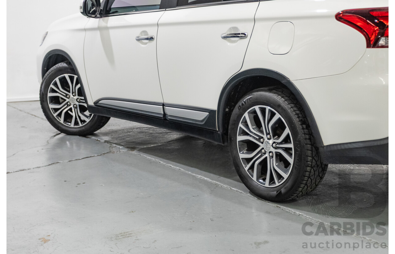 10/2017 Mitsubishi Outlander Exceed 7-seater (AWD) ZL MY18.5 4d Wagon White turbo diesel 2.3L