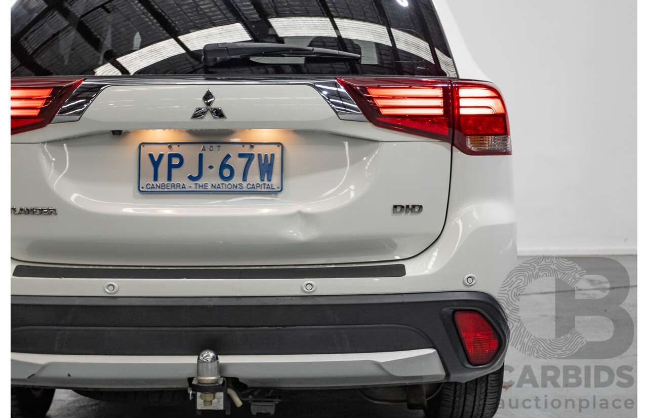10/2017 Mitsubishi Outlander Exceed 7-seater (AWD) ZL MY18.5 4d Wagon White turbo diesel 2.3L