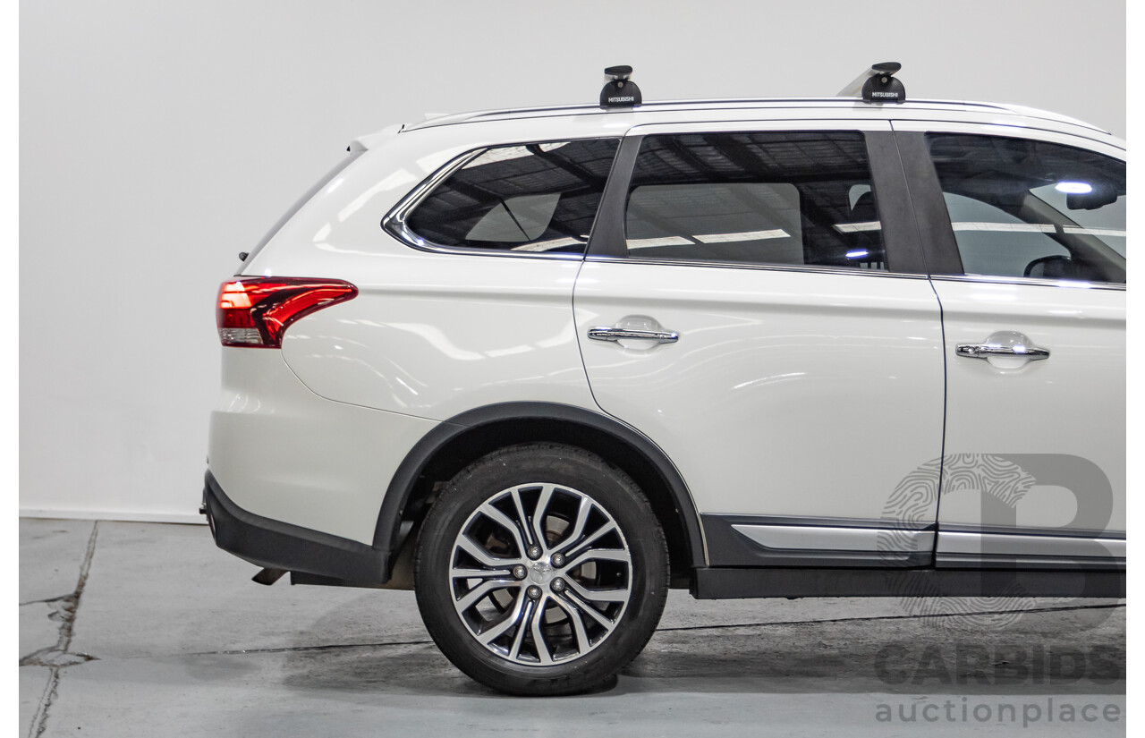 10/2017 Mitsubishi Outlander Exceed 7-seater (AWD) ZL MY18.5 4d Wagon White turbo diesel 2.3L