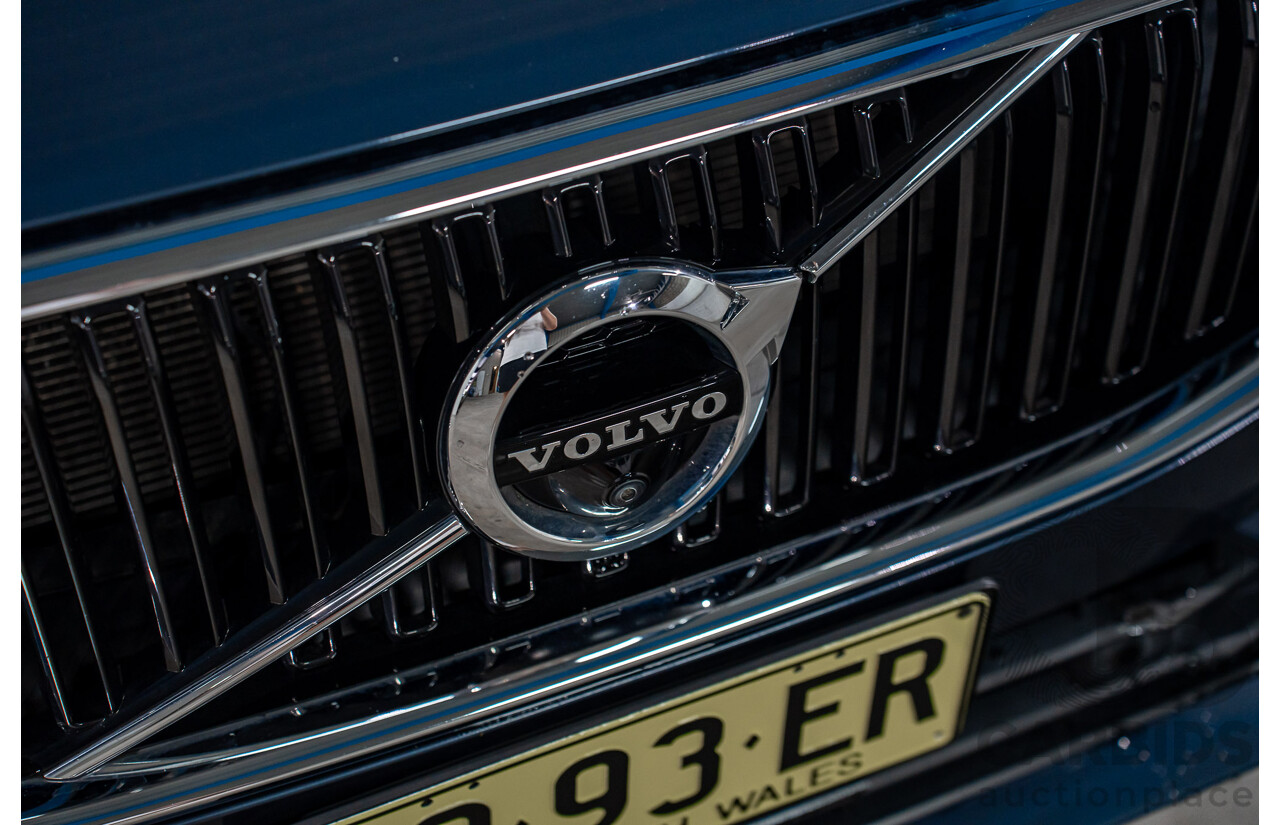 03/2020 Volvo XC60 T5 Momentum (AWD) 246 MY20 4d Wagon Denim Blue Metallic Turbo 2.0L