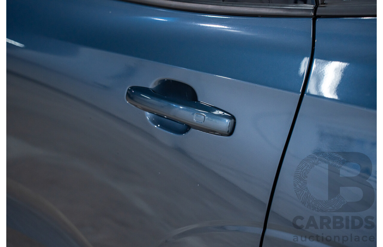 03/2020 Volvo XC60 T5 Momentum (AWD) 246 MY20 4d Wagon Denim Blue Metallic Turbo 2.0L