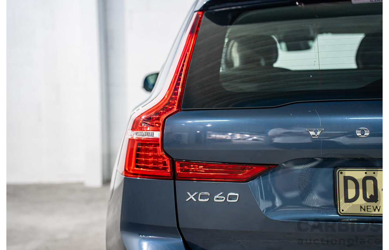 03/2020 Volvo XC60 T5 Momentum (AWD) 246 MY20 4d Wagon Denim Blue Metallic Turbo 2.0L