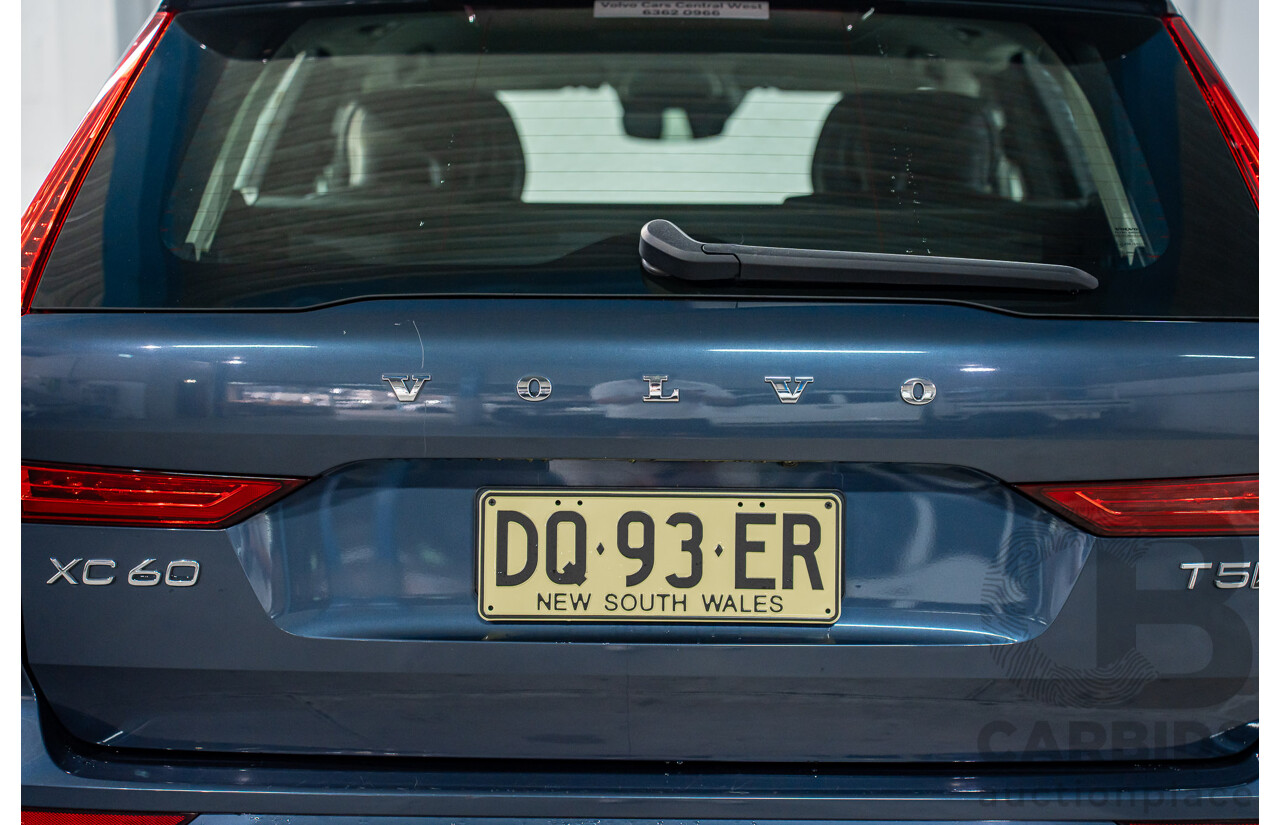 03/2020 Volvo XC60 T5 Momentum (AWD) 246 MY20 4d Wagon Denim Blue Metallic Turbo 2.0L