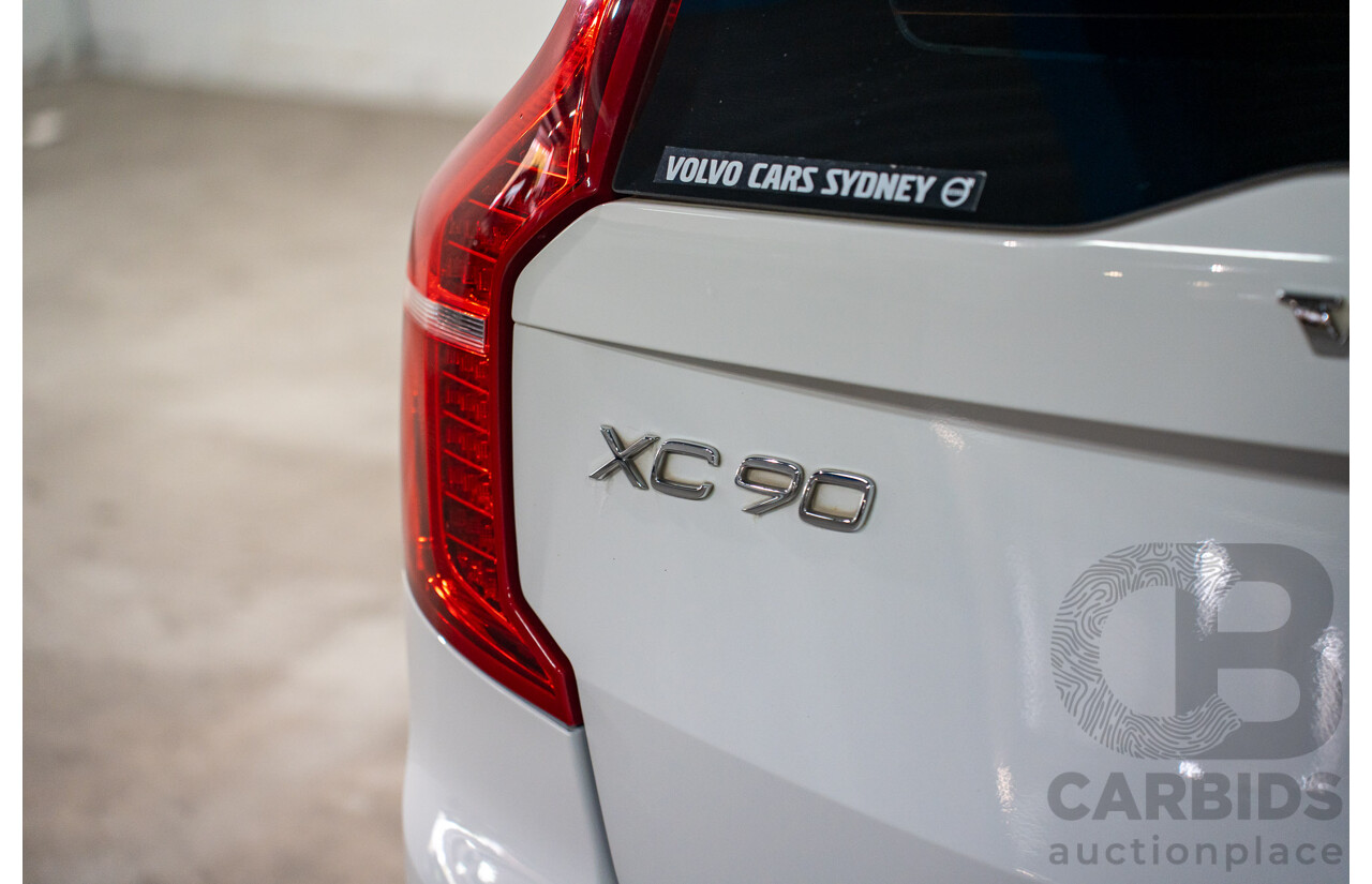 11/2017 Volvo XC90 D5 Momentum (AWD) 256 MY17 4d Wagon Ice White Twin Turbo Diesel 2.0L