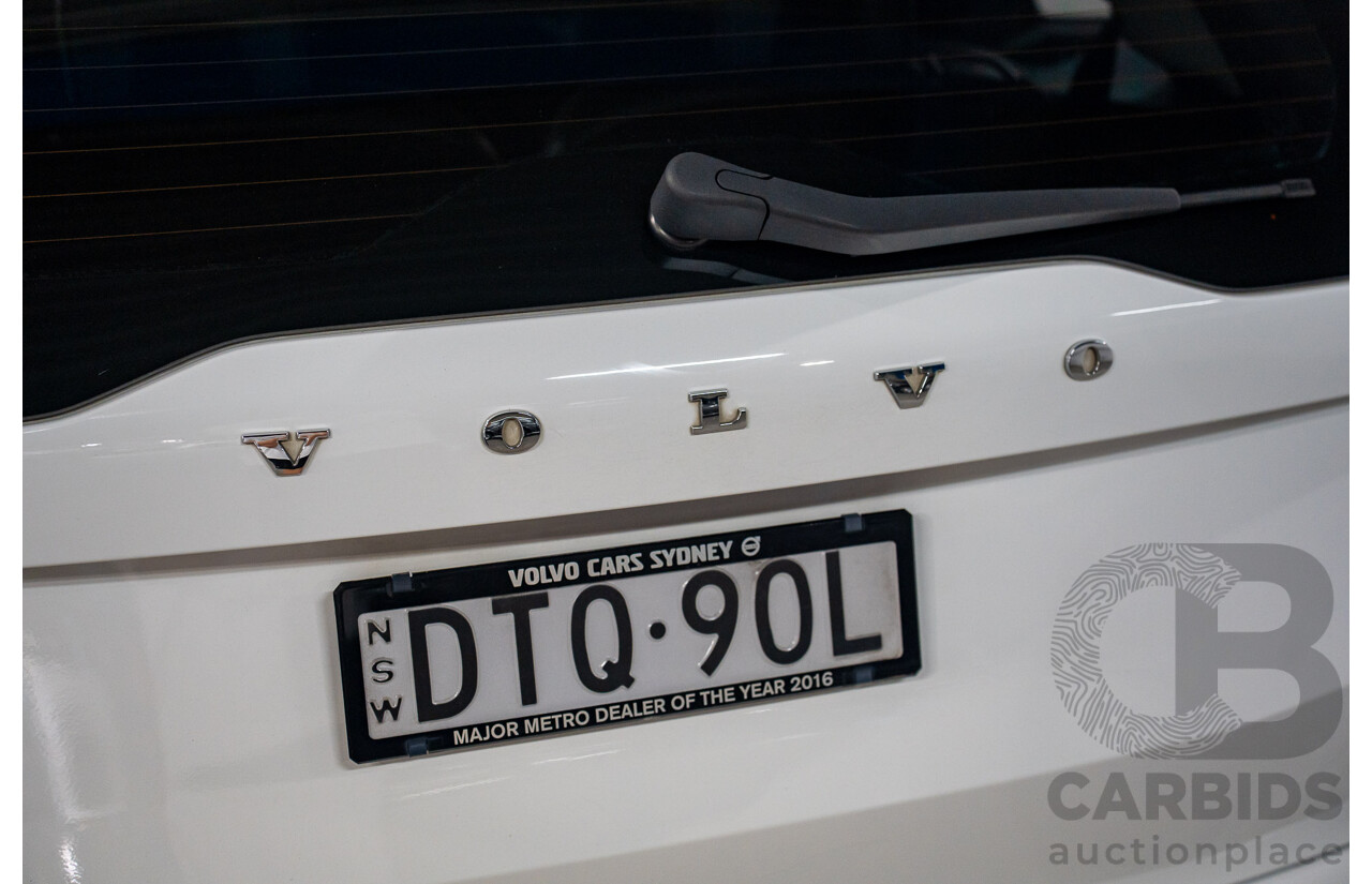 11/2017 Volvo XC90 D5 Momentum (AWD) 256 MY17 4d Wagon Ice White Twin Turbo Diesel 2.0L
