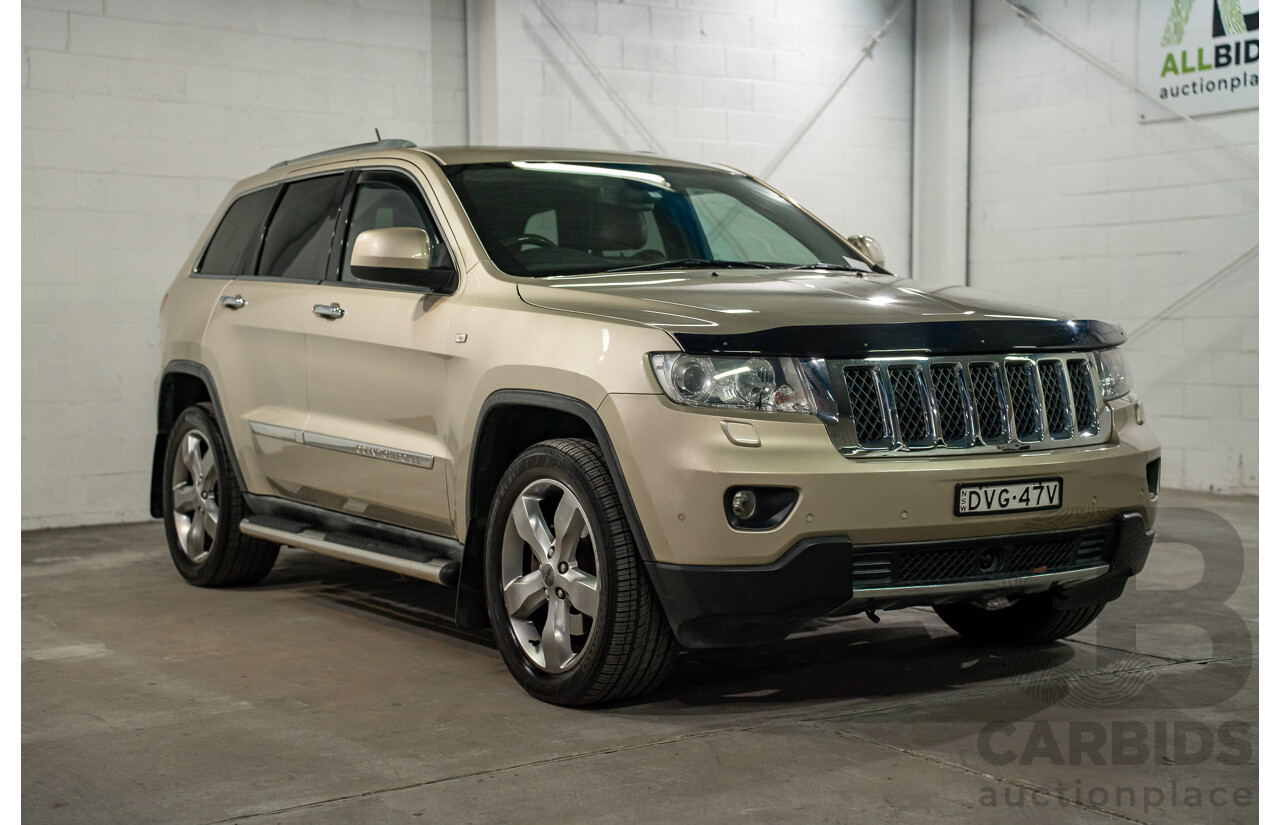 12/2011 Jeep Grand Cherokee Overland (4x4) WK 4d Wagon null 5.7L
