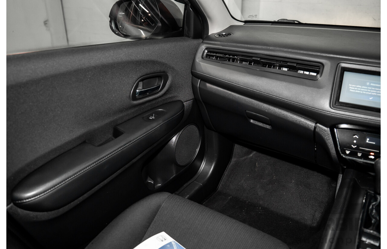 09/2017 Honda HR-V VTi (FWD) MY17 4d Wagon Lunar Silver Metallic 1.8L