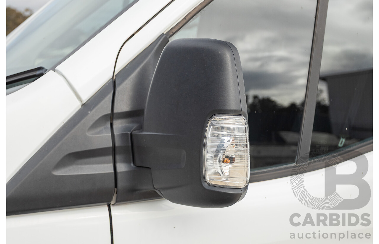 10/2015 Ford Transit Mid Roof (LWB) VO Van Frozen White Turbo Diesel 2.2L