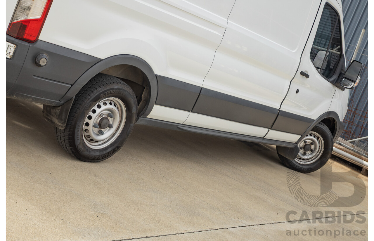10/2015 Ford Transit Mid Roof (LWB) VO Van Frozen White Turbo Diesel 2.2L