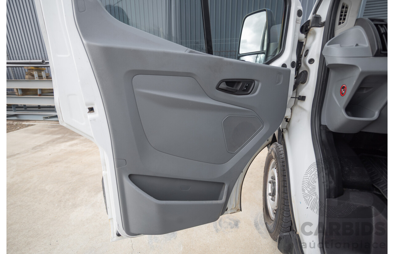 10/2015 Ford Transit Mid Roof (LWB) VO Van Frozen White Turbo Diesel 2.2L