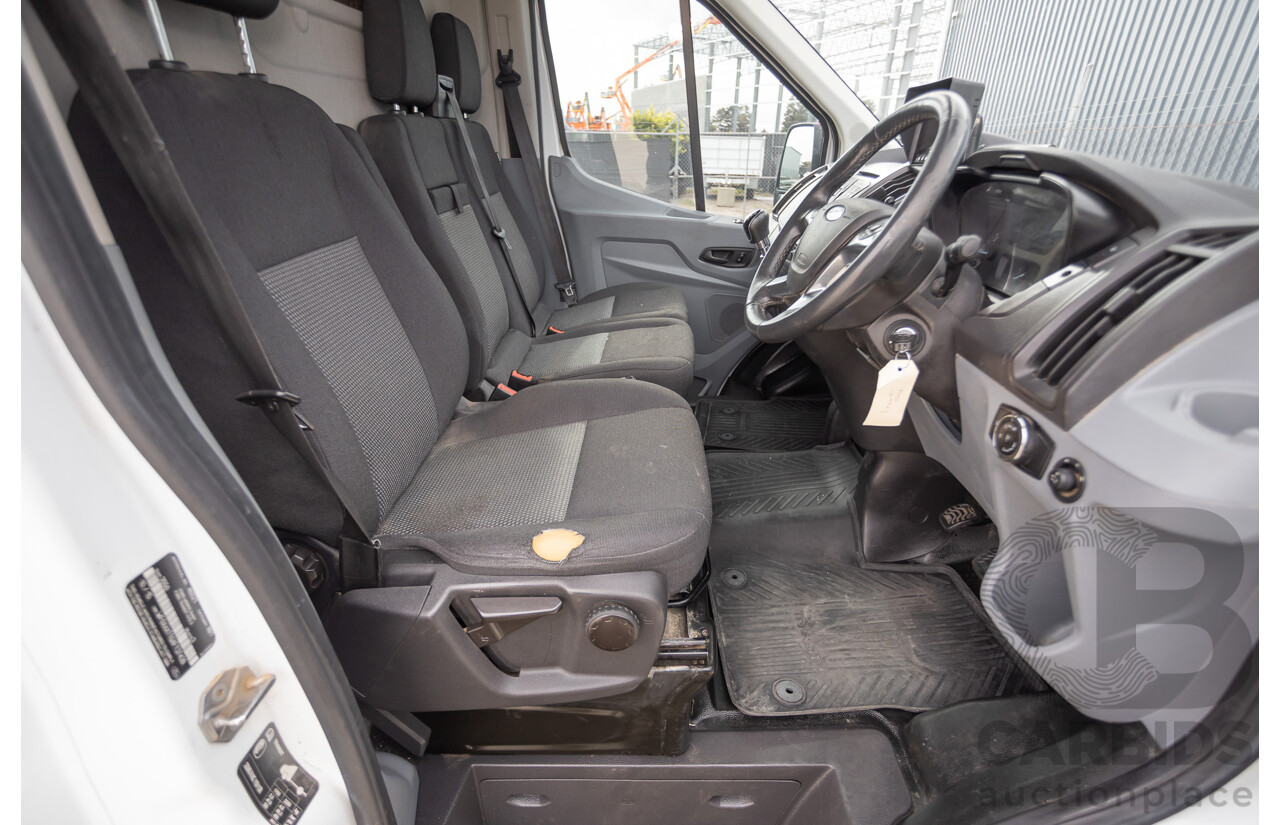 10/2015 Ford Transit Mid Roof (LWB) VO Van Frozen White Turbo Diesel 2.2L