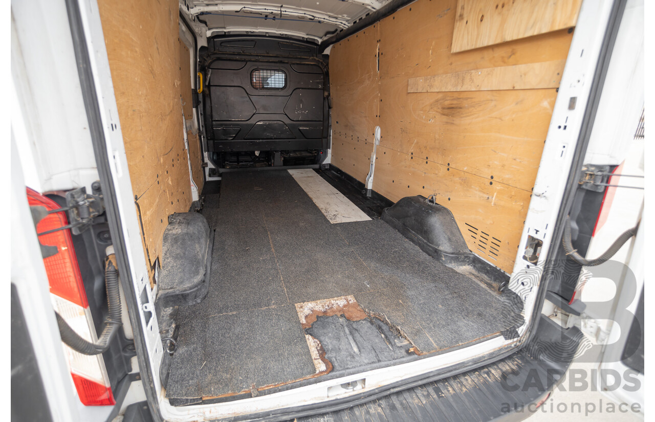 10/2015 Ford Transit Mid Roof (LWB) VO Van Frozen White Turbo Diesel 2.2L
