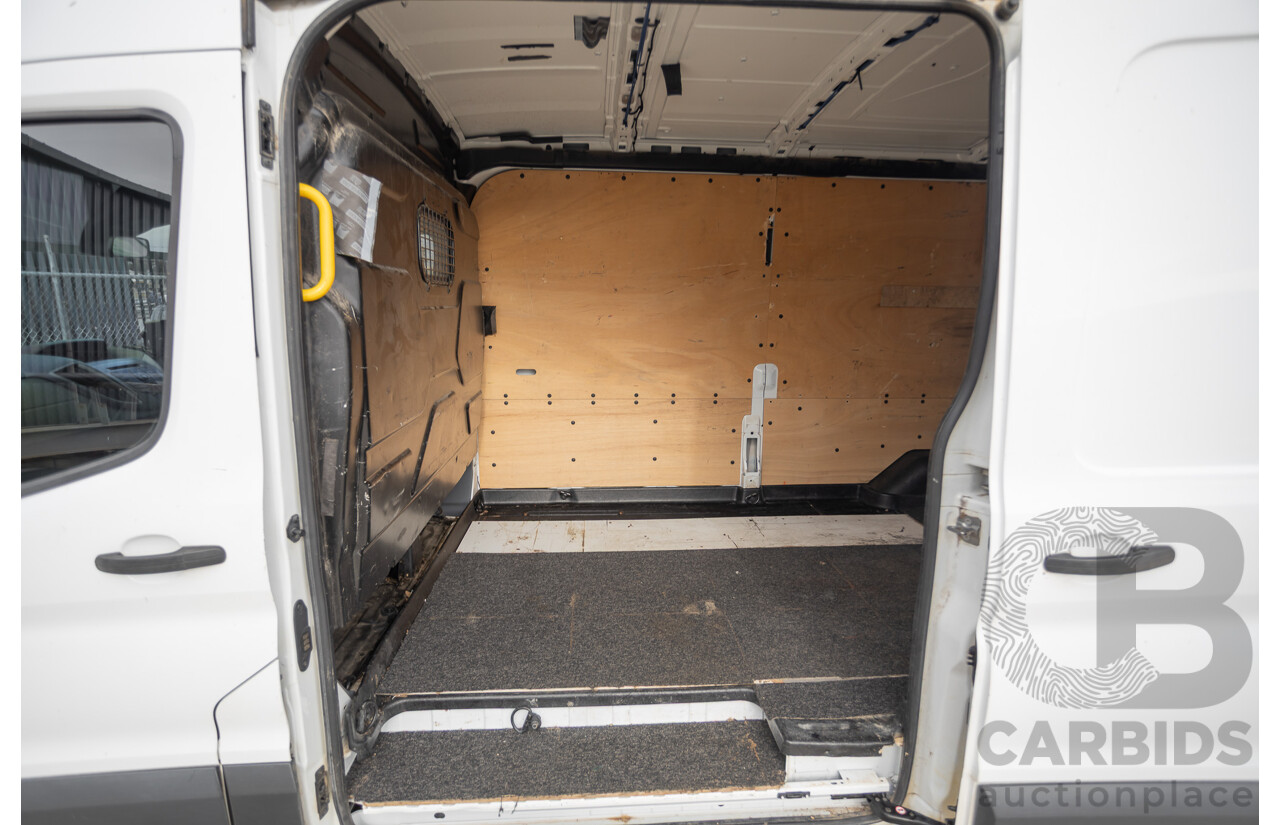 10/2015 Ford Transit Mid Roof (LWB) VO Van Frozen White Turbo Diesel 2.2L
