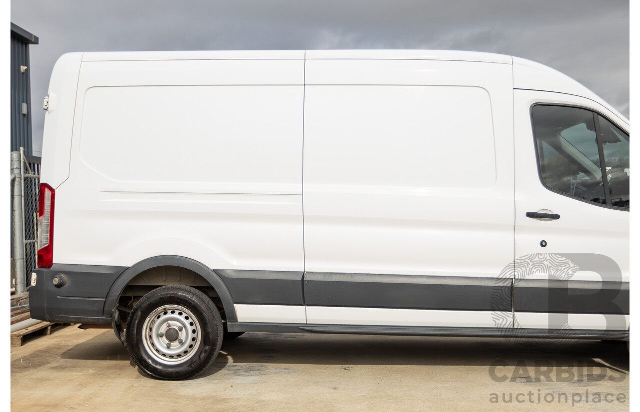 10/2015 Ford Transit Mid Roof (LWB) VO Van Frozen White Turbo Diesel 2.2L