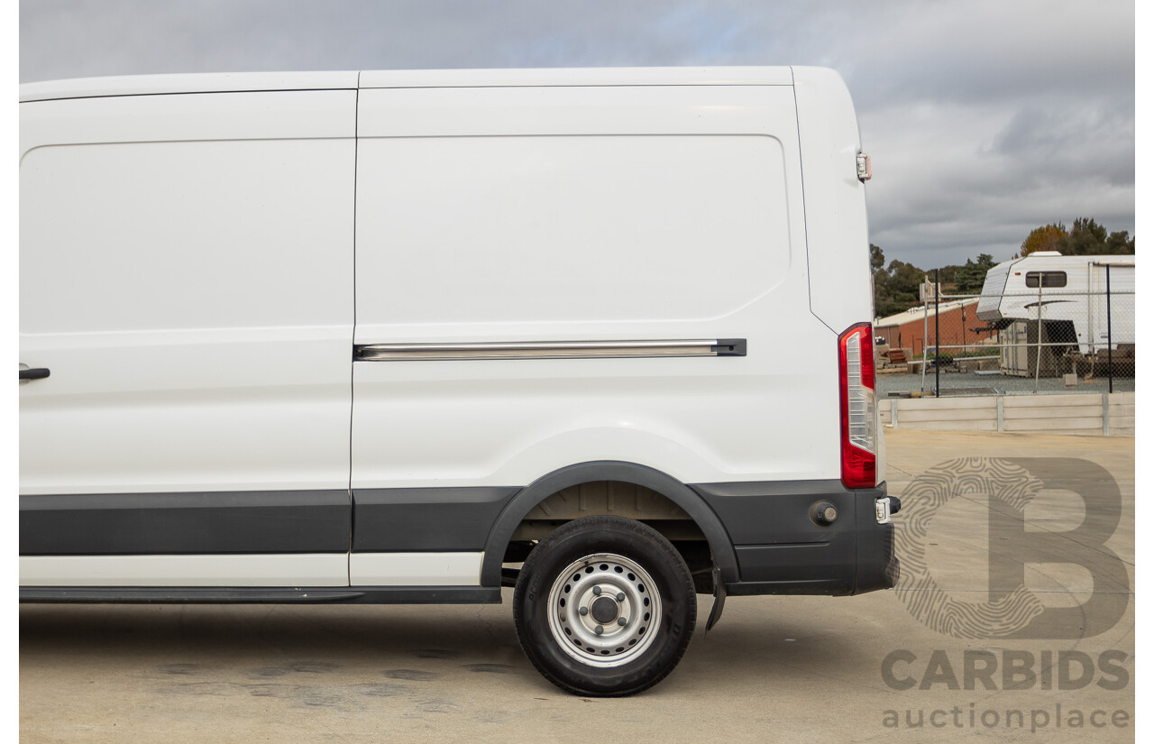 10/2015 Ford Transit Mid Roof (LWB) VO Van Frozen White Turbo Diesel 2.2L