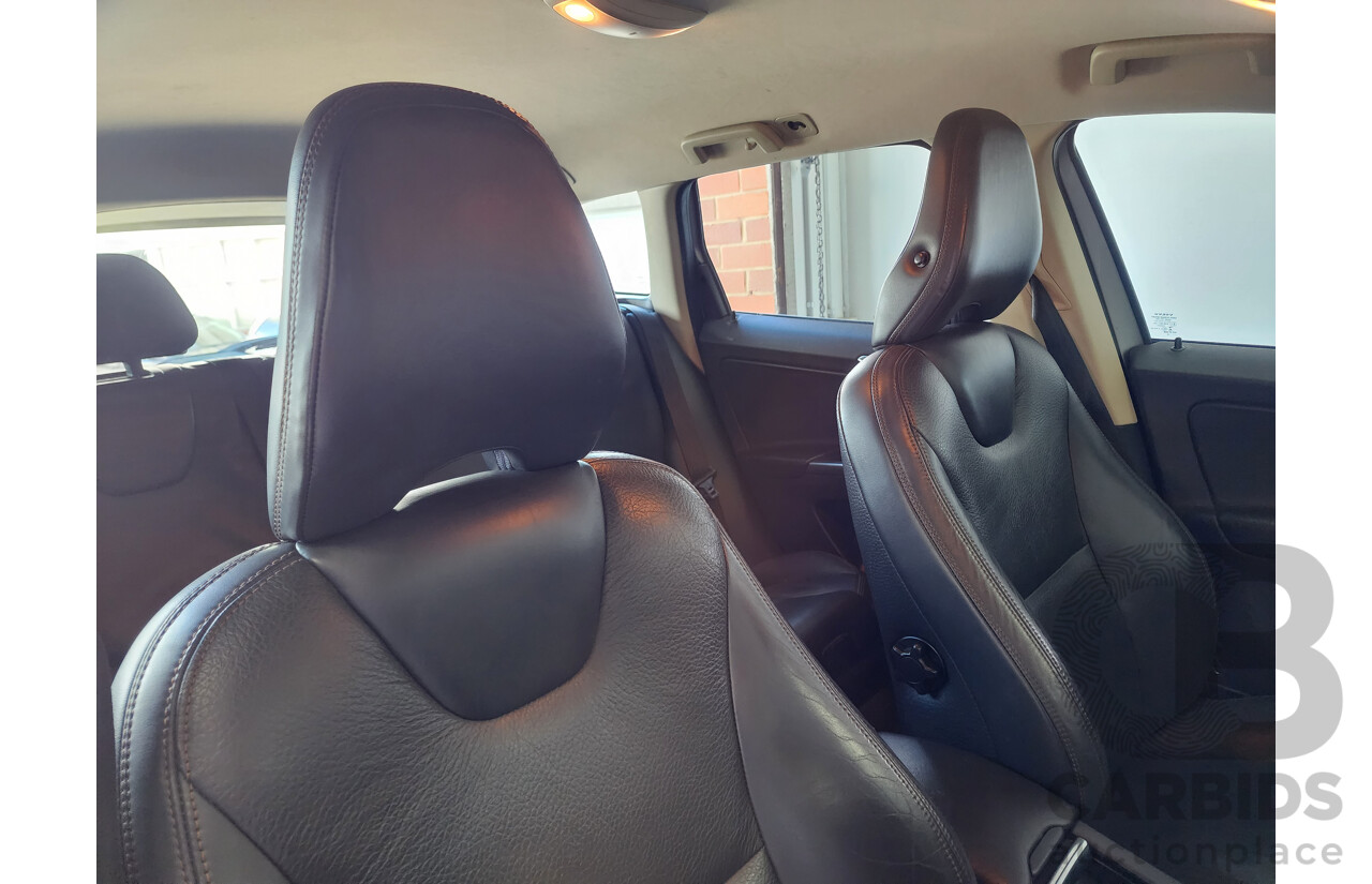 4/2013 Volvo Xc60 D5 Teknik DZ MY13 4d Wagon Silver 2.4L