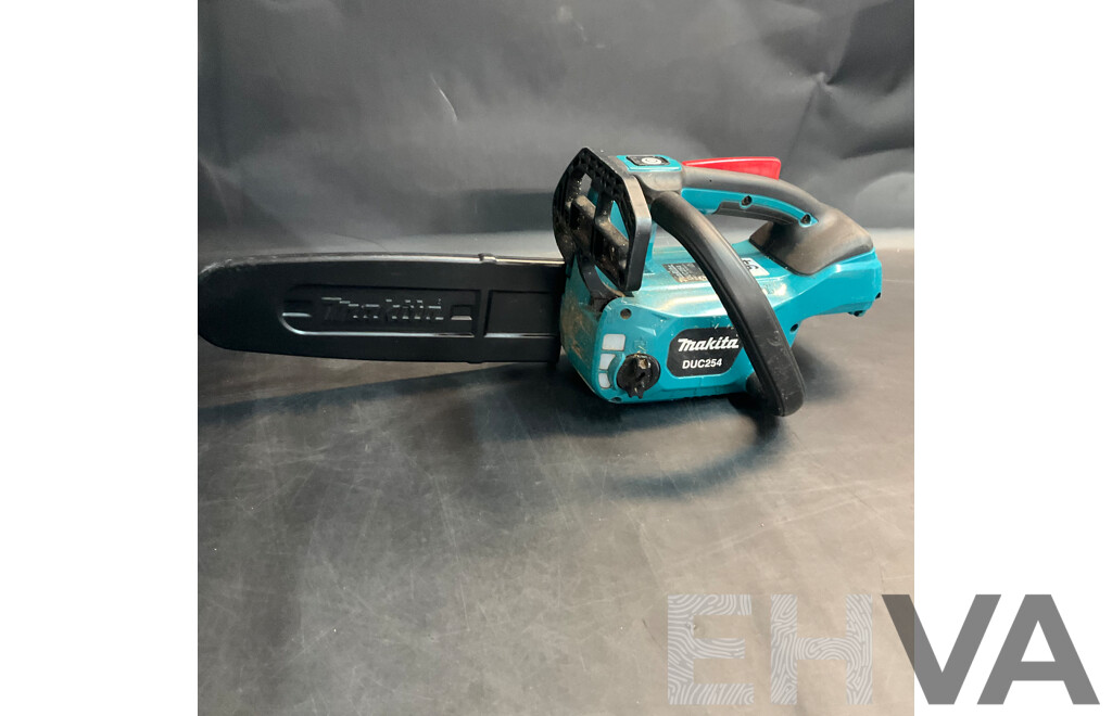 Makita DUC254 18V Brushless Chainsaw