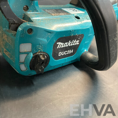 Makita DUC254 18V Brushless Chainsaw