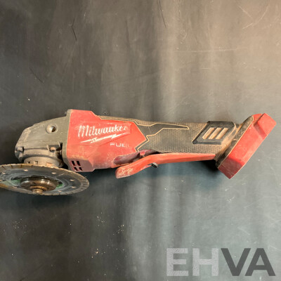 Milwaukee FAGV125KPDB Speed Braking Angle Grinder & Four Batteiers