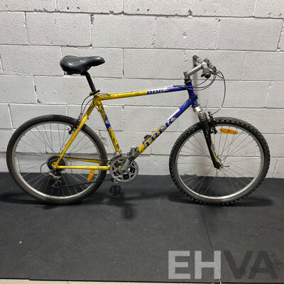 TREK 800 Trail Bike