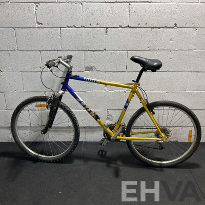 TREK 800 Trail Bike
