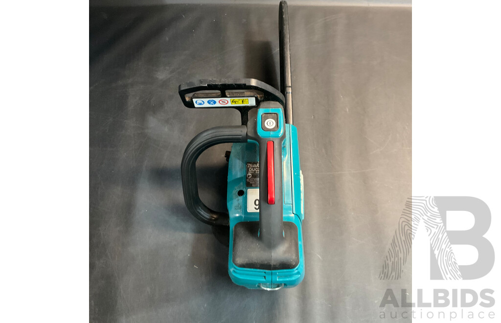 Makita DUC254 18V Brushless Chainsaw