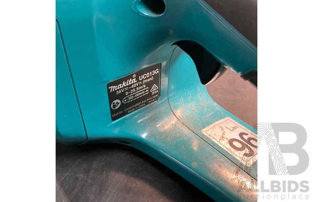 Makita UC013G 40V MAX Li-ion Cordless Brushless 450mm Chainsaw with 40V Max XGT 8.0Ah Battery X1
