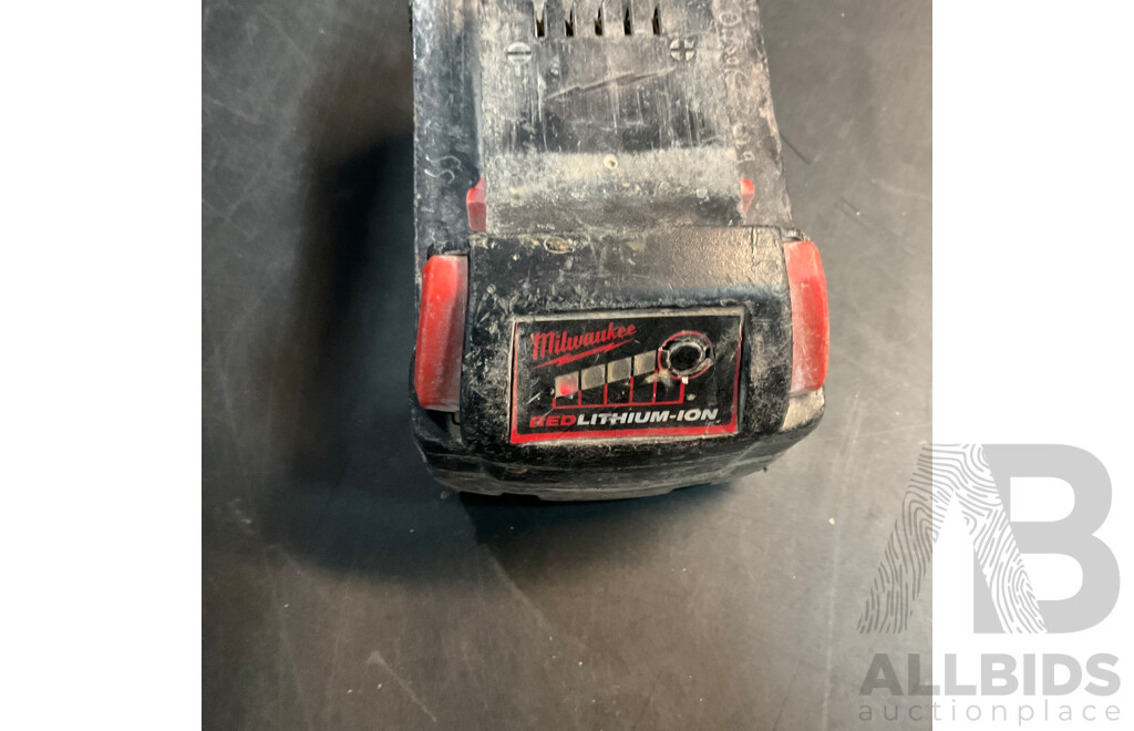 Milwaukee FAGV125KPDB Speed Braking Angle Grinder & Four Batteiers