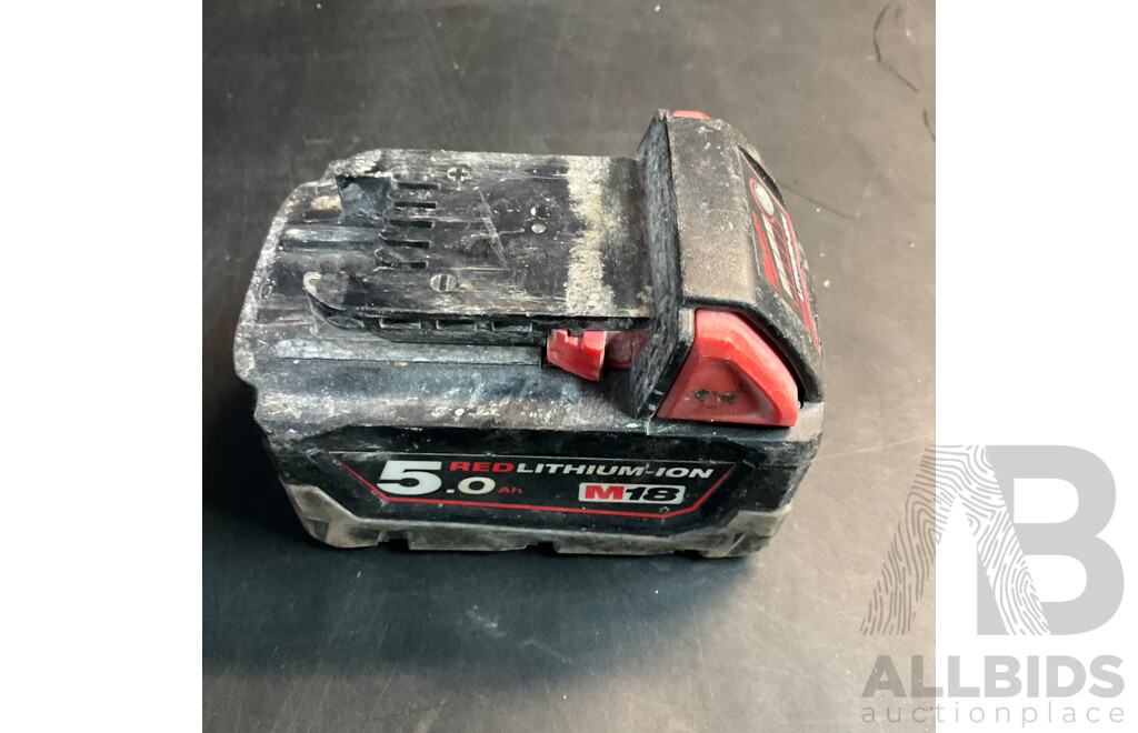 Milwaukee FAGV125KPDB Speed Braking Angle Grinder & Four Batteiers