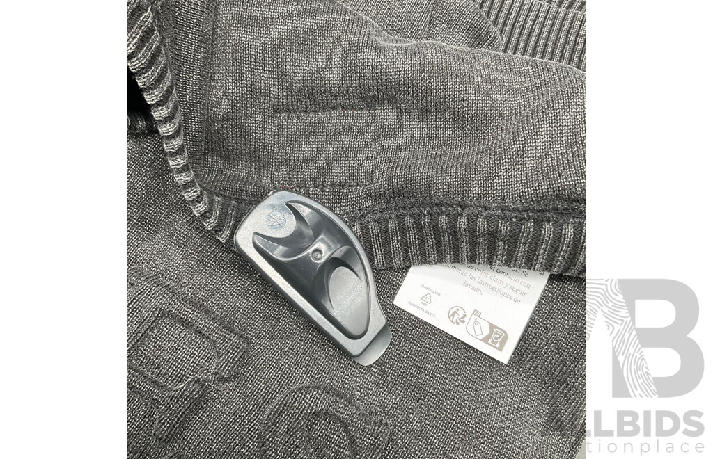 Logo Crew-neck Knit Sweater (M) Branded GUESS