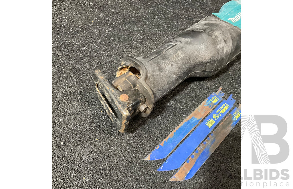 MAKITA 18V Reciprocating Saw (DJR186) with 5.0Ah Battery
