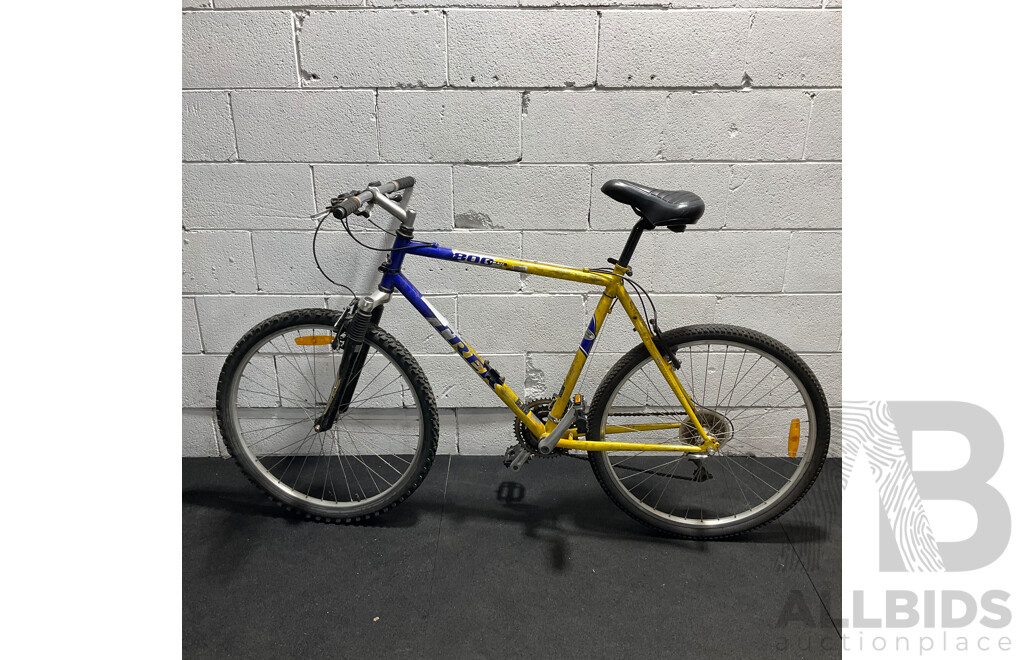 TREK 800 Trail Bike