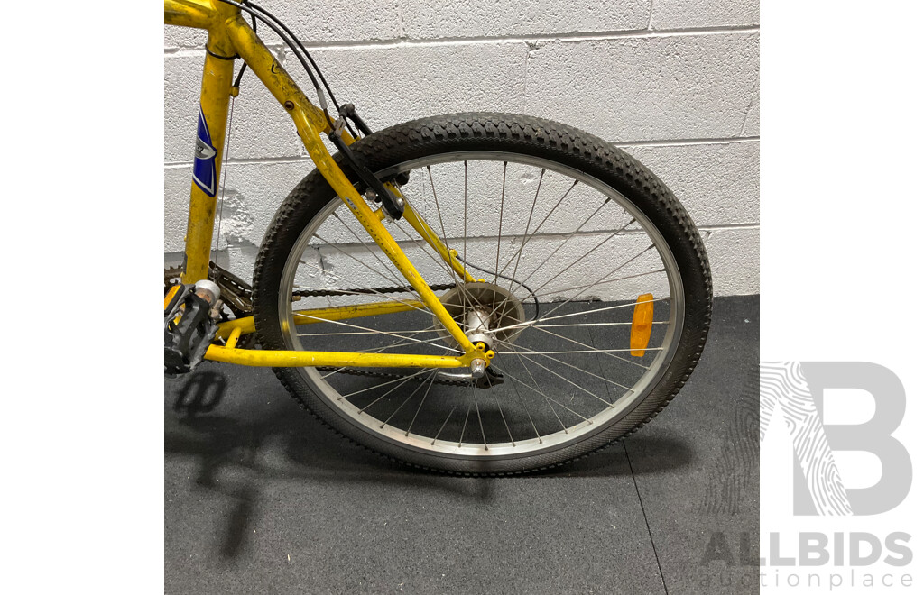 TREK 800 Trail Bike