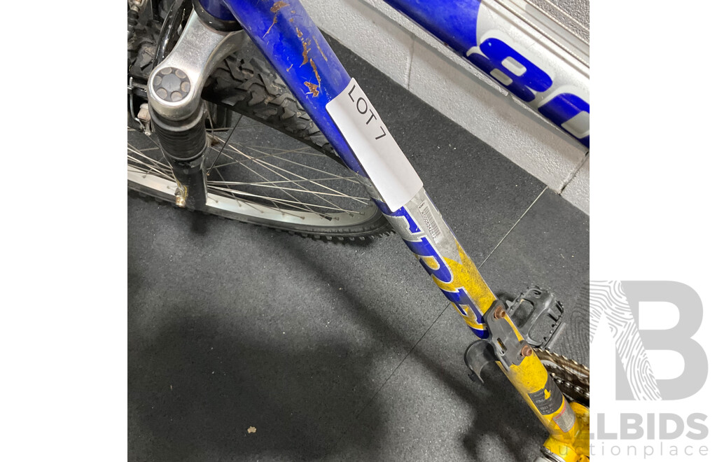 TREK 800 Trail Bike