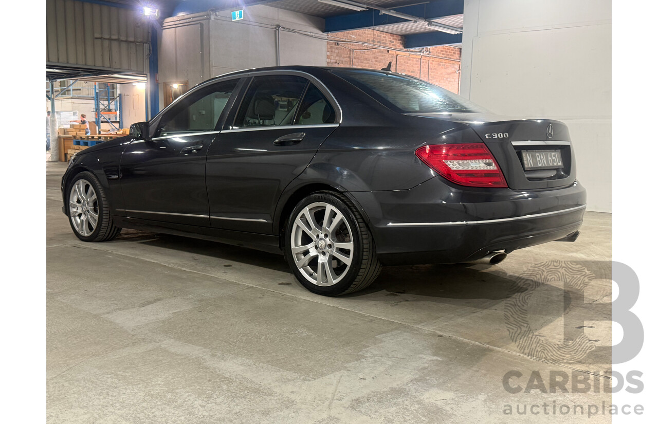 2/2012 Mercedes-Benz C300 Avantgarde BE W204 MY12 4d Sedan Black V6 3.5L