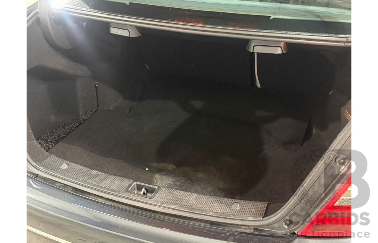 2/2012 Mercedes-Benz C300 Avantgarde BE W204 MY12 4d Sedan Black V6 3.5L