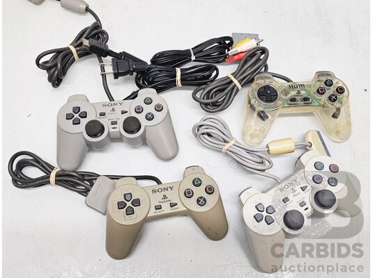 Sony (SCPH-5500) Playstation 1 Videogame Console W/ Controllers