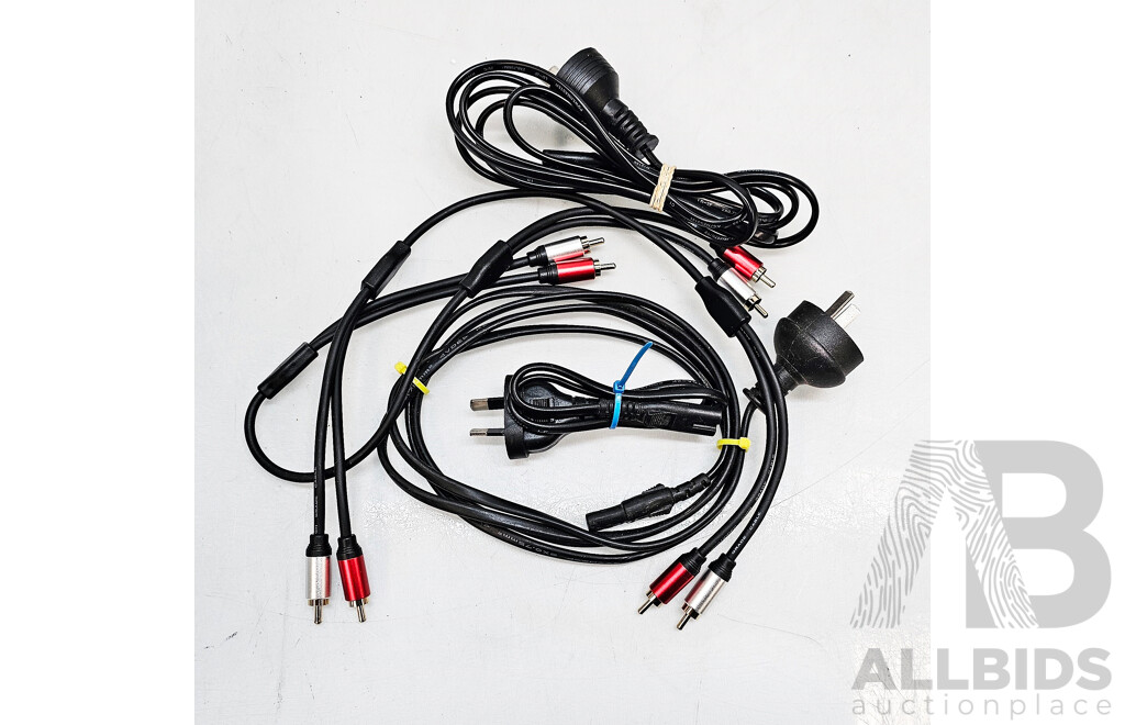 Pioneer DJ Set & Cables