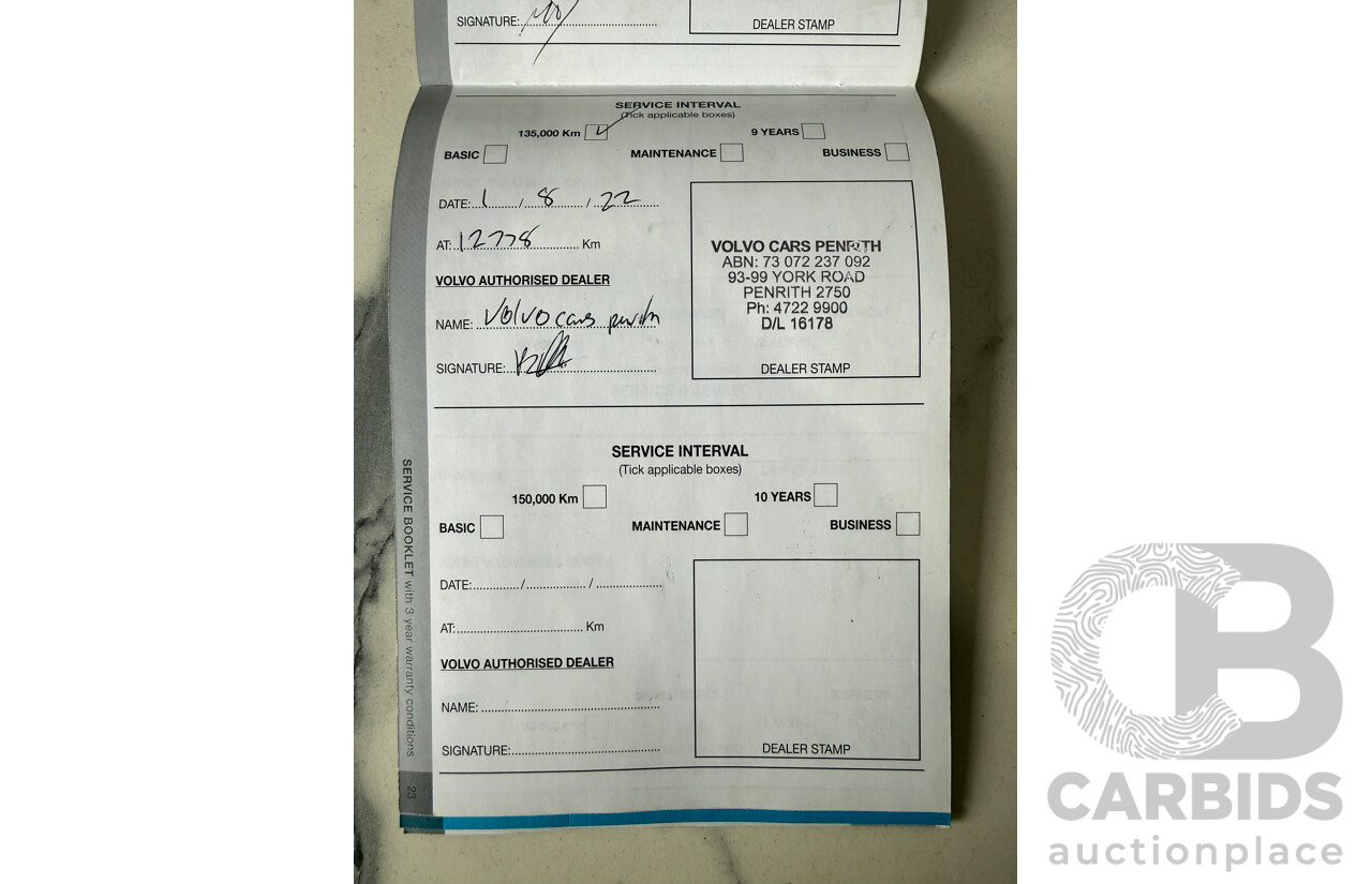 11/2013 Volvo V40 T4 Luxury M 5d Hatchback White Turbo 2.0L