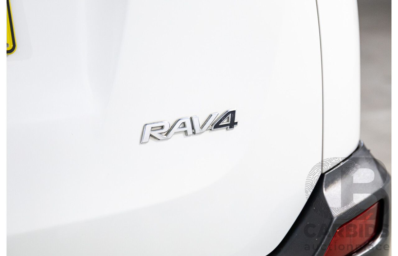 6/2013 Toyota RAV4 GX (FWD) ZSA42R 4d Wagon White 2.0L