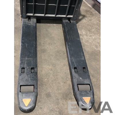Crown Electric Pallet Truck and Charger - WP 3000
