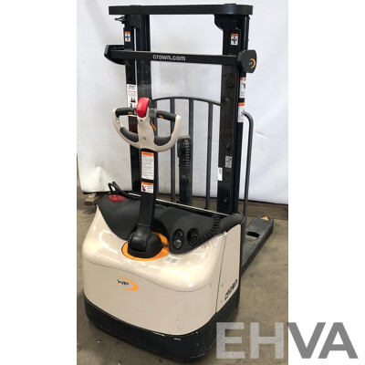 Crown Electric Pallet Truck  - WF 3000