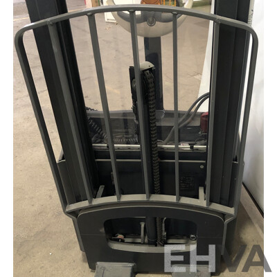 Crown Electric Pallet Truck  - WF 3000