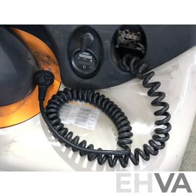 Crown Electric Pallet Truck  - WF 3000