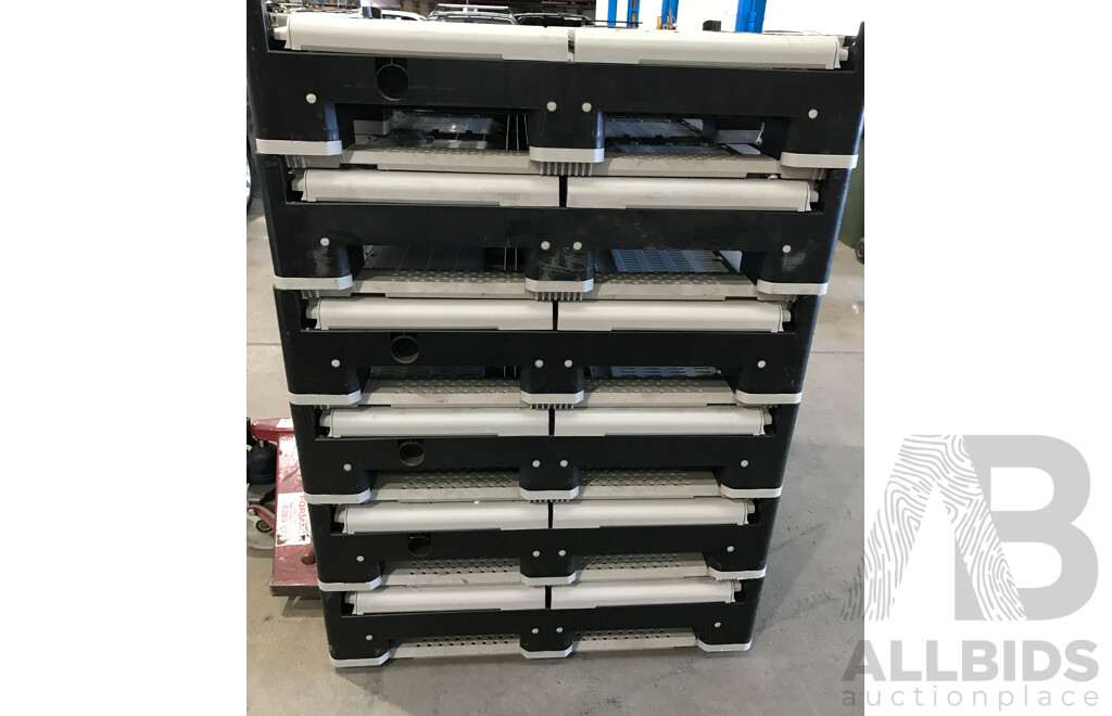IB Plastic Pallets - Lot of 6
