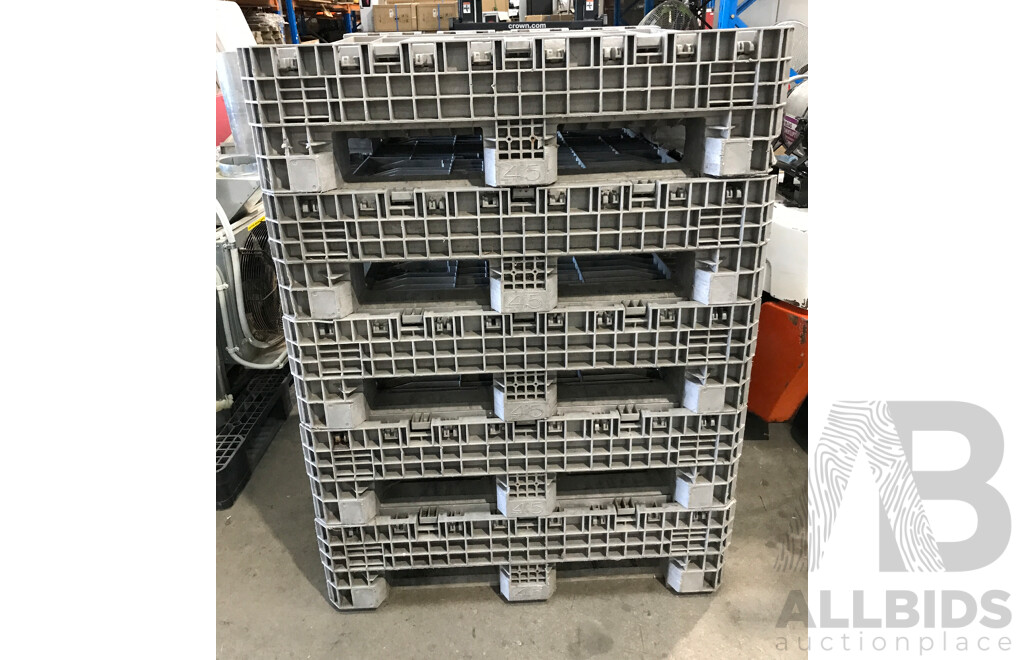 Grey Plastic Pallets - Lot of 5