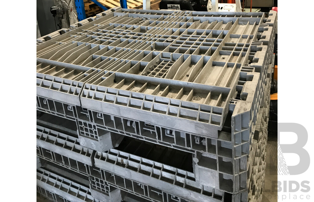 Grey Plastic Pallets - Lot of 5