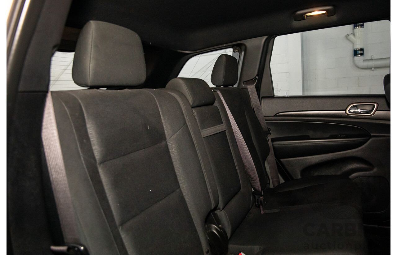 8/2015 Jeep Grand Cherokee Laredo (4x4) WK MY15 4d Wagon White 3.0L
